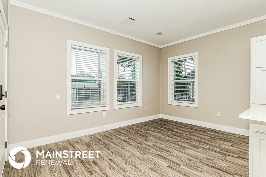 Building Photo - 839 Perez St