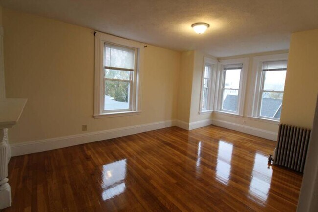 Building Photo - 4.0 bedroom in Cambridge Massachusetts 02139