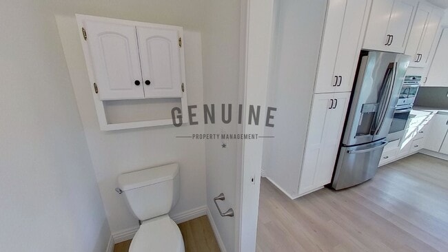 Building Photo - COMING SOON: Beautiful 3BD 3.5BA Townhome in Newport Heights