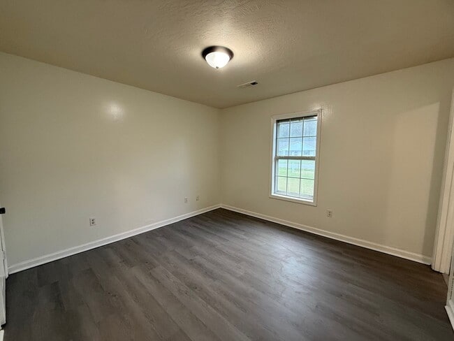 Building Photo - 3 Bedroom/1 Bathroom Home in Paragould AR ...