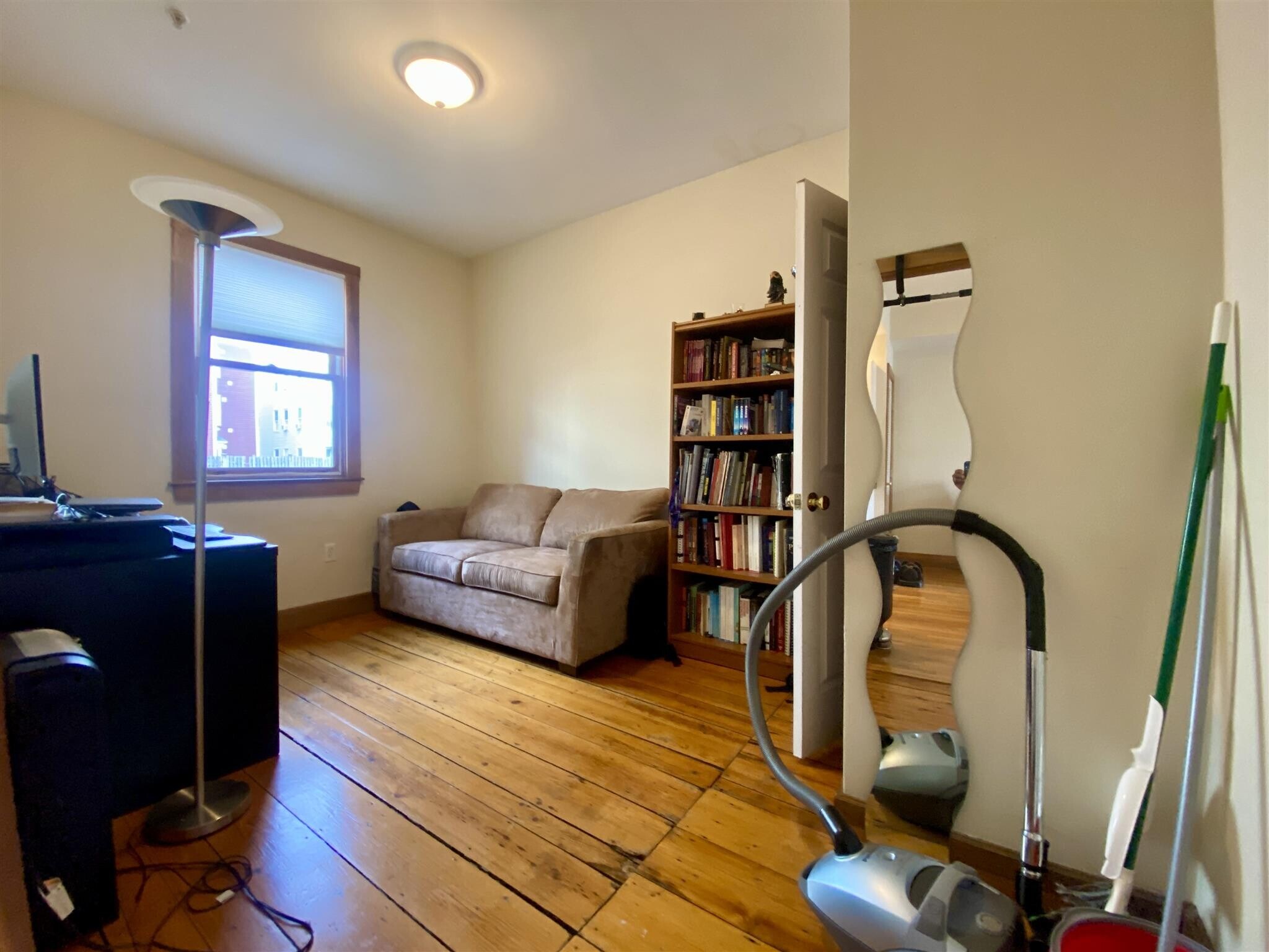 Building Photo - 359 Columbia St