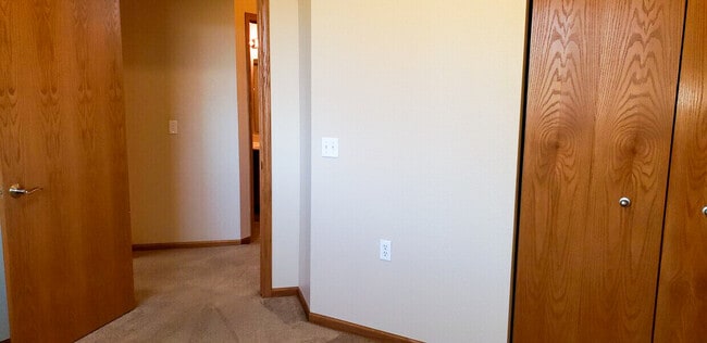 Building Photo - 2019 Barber Dr