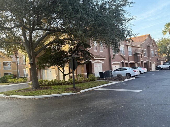 Building Photo - 19914 Villa Creek Dr