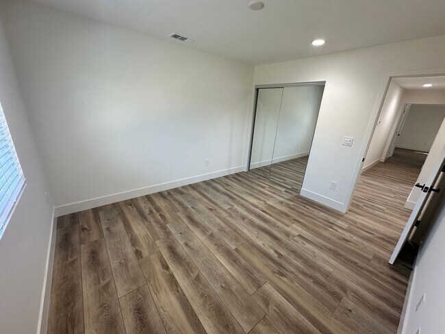 Building Photo - 5112 Tipton St