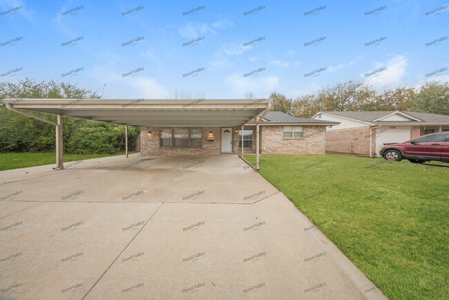 Primary Photo - 1408 St George Ave