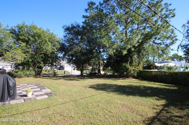 Building Photo - 1561 Rachel Ave SE