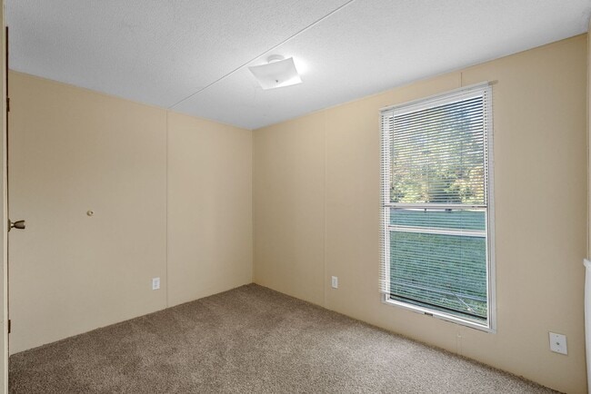 Building Photo - 1845 Evans Rd