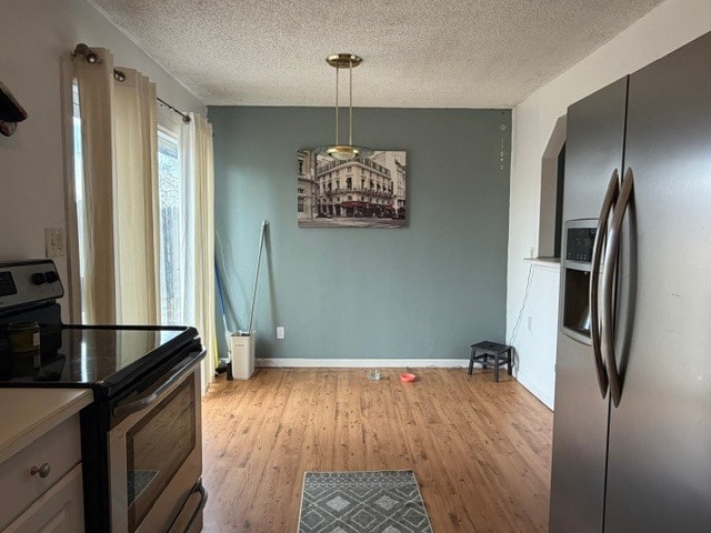 Building Photo - 2236 Fernwood Dr