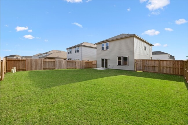 Building Photo - 8203 Vacek Xing Wy