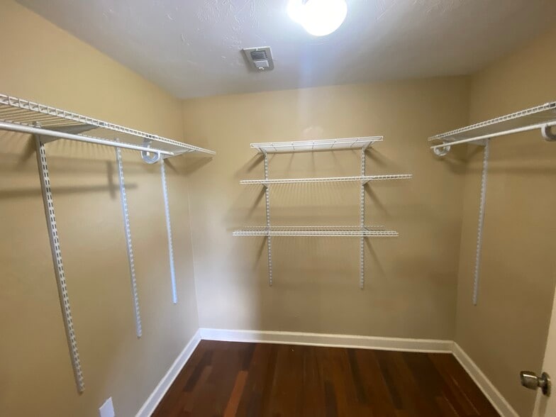 Primary bedroom upstairs large walk in closet - 5344 Caldwell St