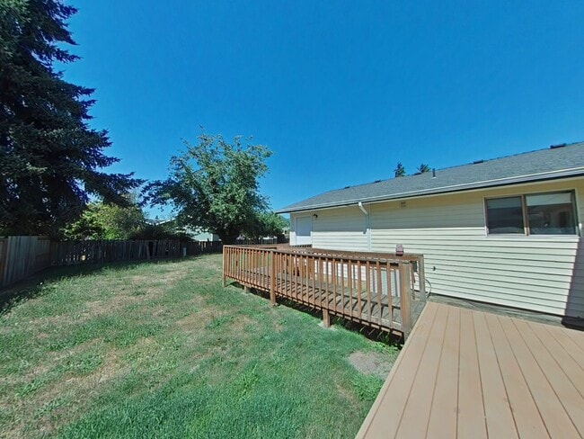 Building Photo - 4 Bedroom House ~ Albany
