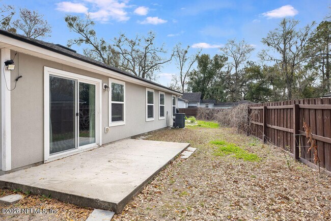 Building Photo - 4118 Spring Park Cir