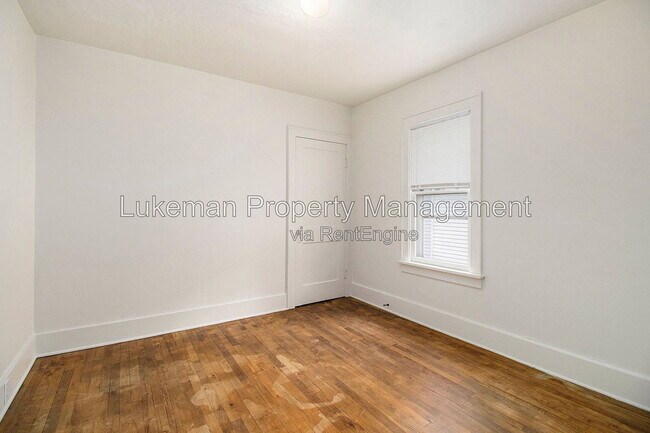 Building Photo - 539 Gayle Ave
