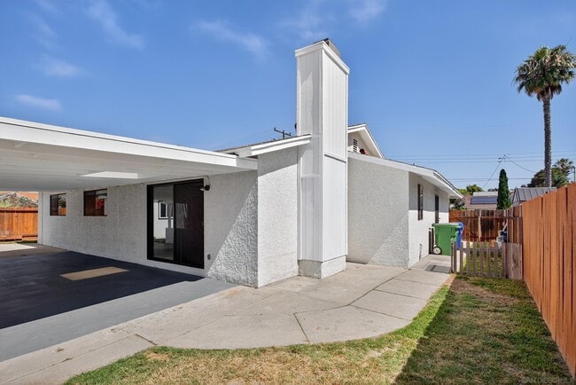 Building Photo - 3907 Genine Dr