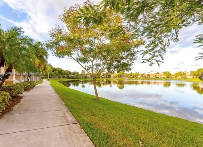 Building Photo - 1213 SW 46th Way