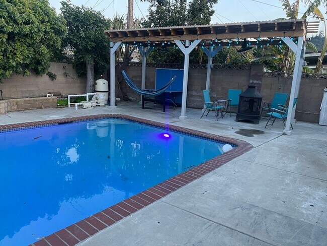 Building Photo - Beautiful 3 Bedroom Home in La Puente
