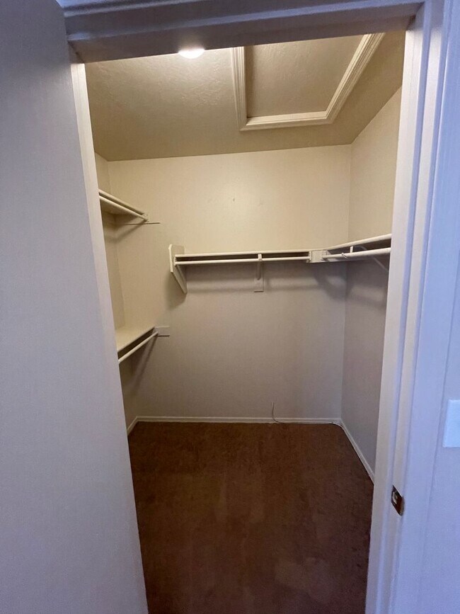 Building Photo - 3 Bedroom - 2 story corner lot - Glendale ...