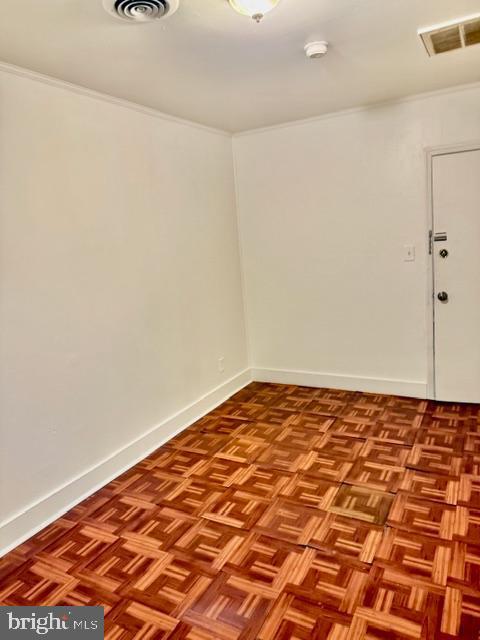 Building Photo - 27 W Main St