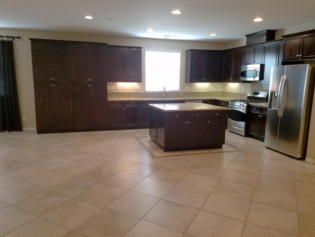 Building Photo - 3424 Desert Creek Trail