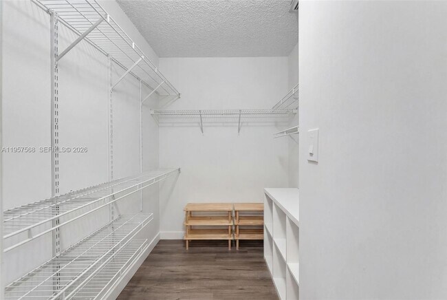 Building Photo - 5265 NW 112th Ave