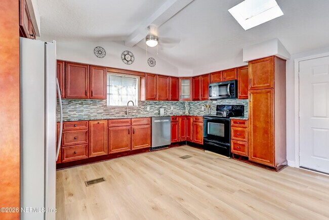 Building Photo - 11321 Deep Ln