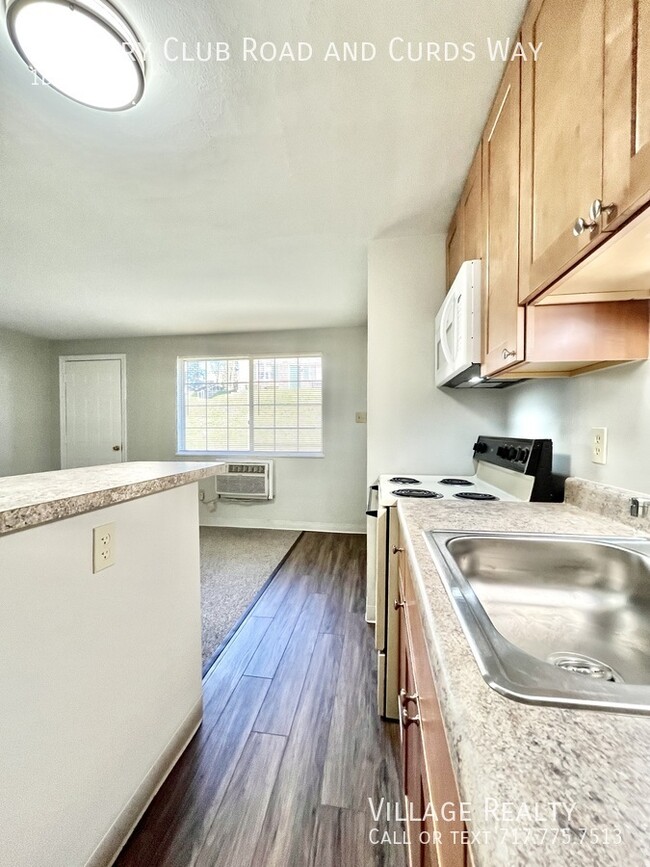 Building Photo - Newly-Remodeled 1-bed in small building wi...