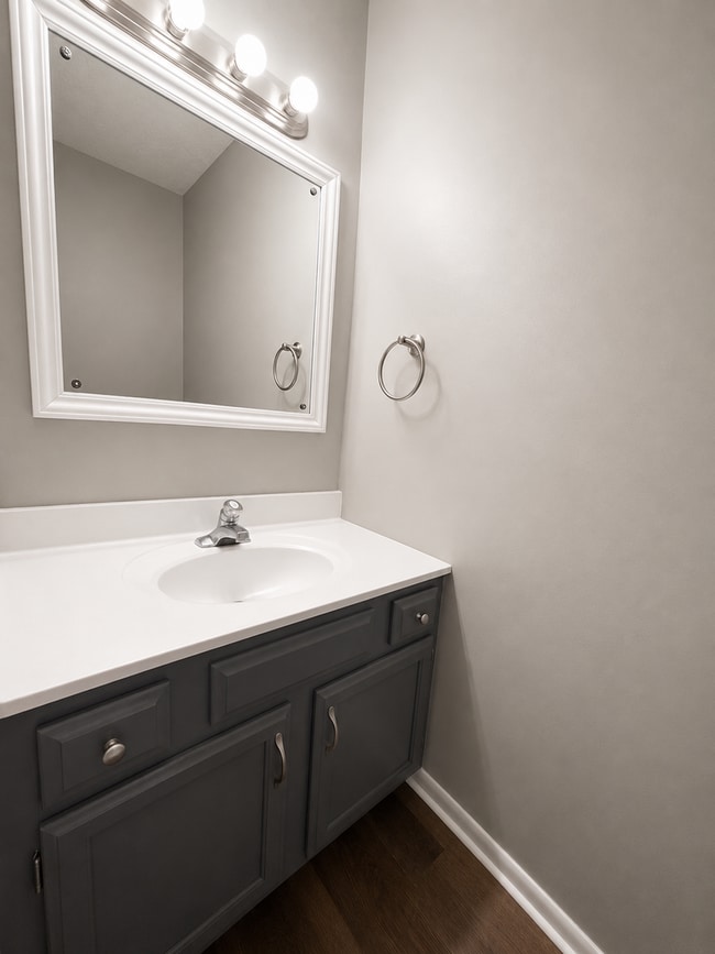 Building Photo - Space! Townhome for Rent in West Knoxville-1 Bedroom