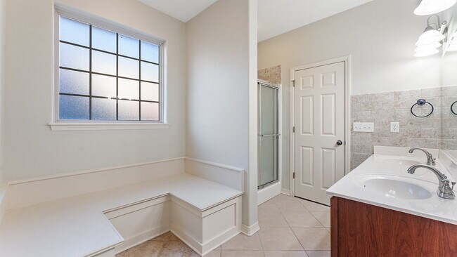 Building Photo - Charming 4-Bedroom Fayetteville Retreat with Granite Accents & Warm Fireplace!