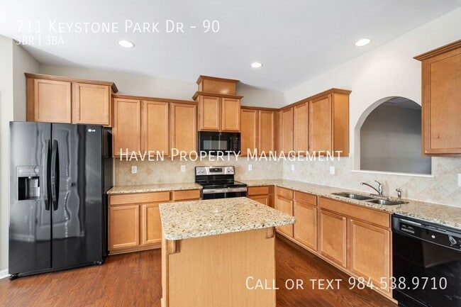 Building Photo - 711 Keystone Park Dr