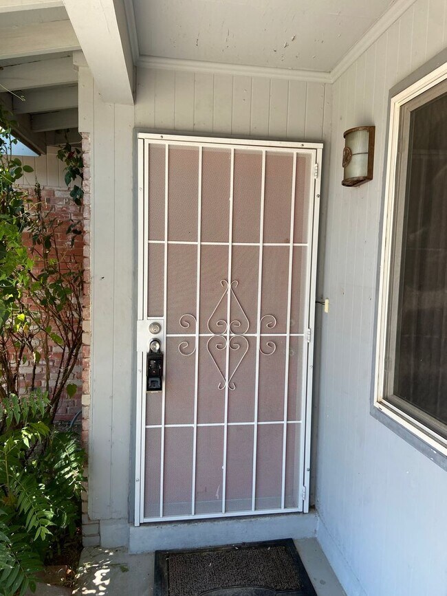 Building Photo - 9608 Stonehaven Dr