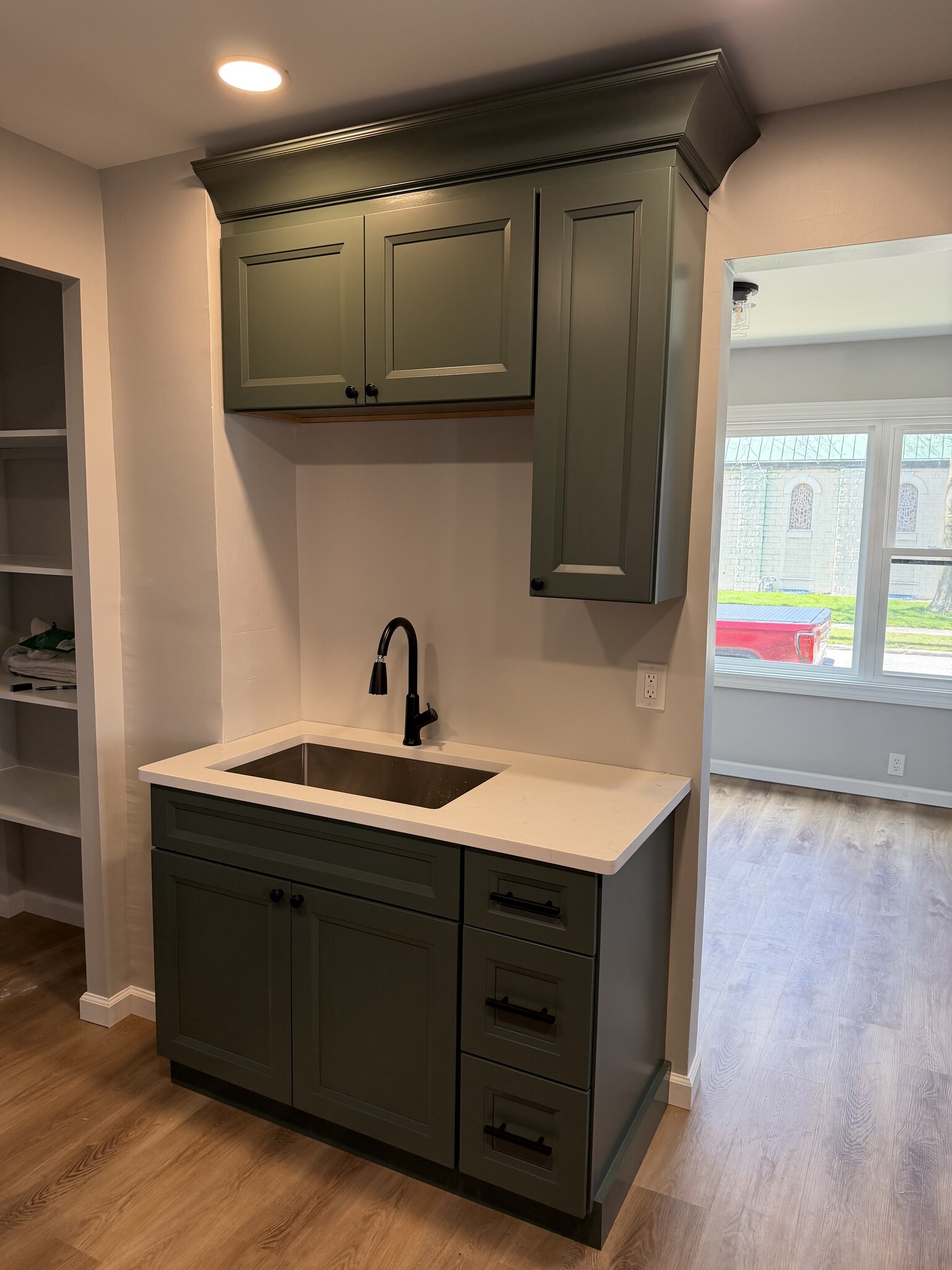 Building Photo - 301 Holland St