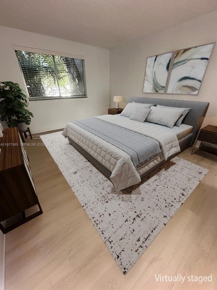 Building Photo - 709 Gardens Dr