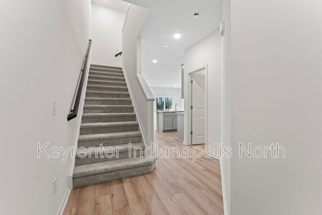 Building Photo - 9738 Behner Dr