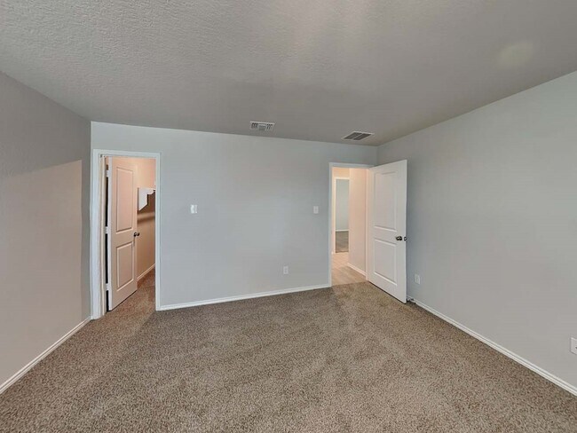 Building Photo - 5738 Leon Pl