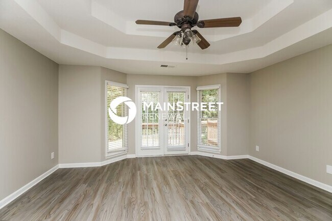 Building Photo - 3 Bedroom Pet-Friendly Home in Douglasville, GA with Main Street Renewal
