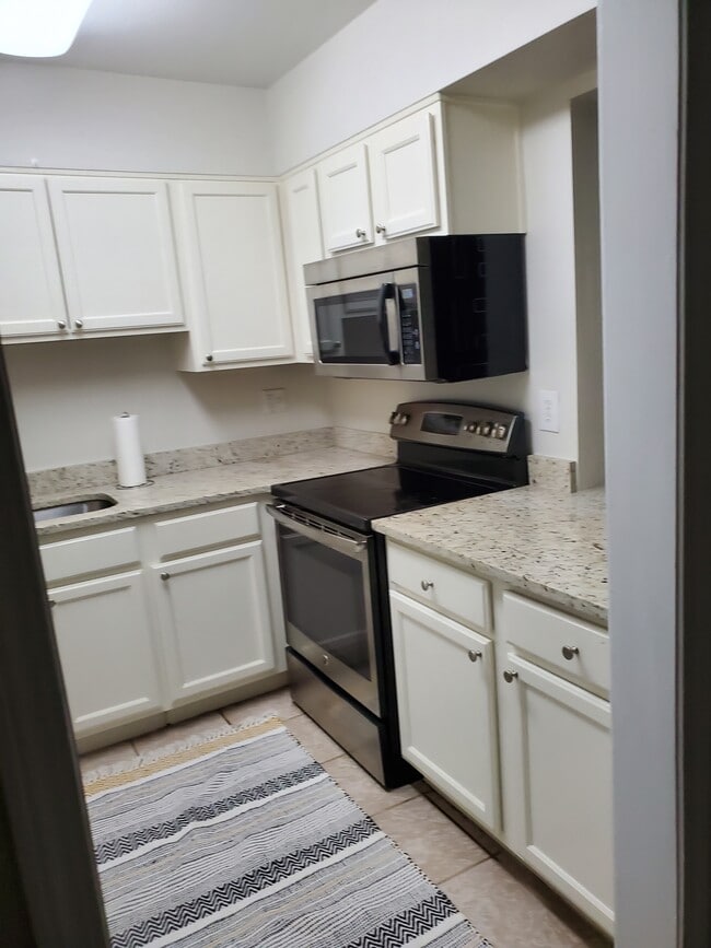 Building Photo - 2500 Houma Blvd