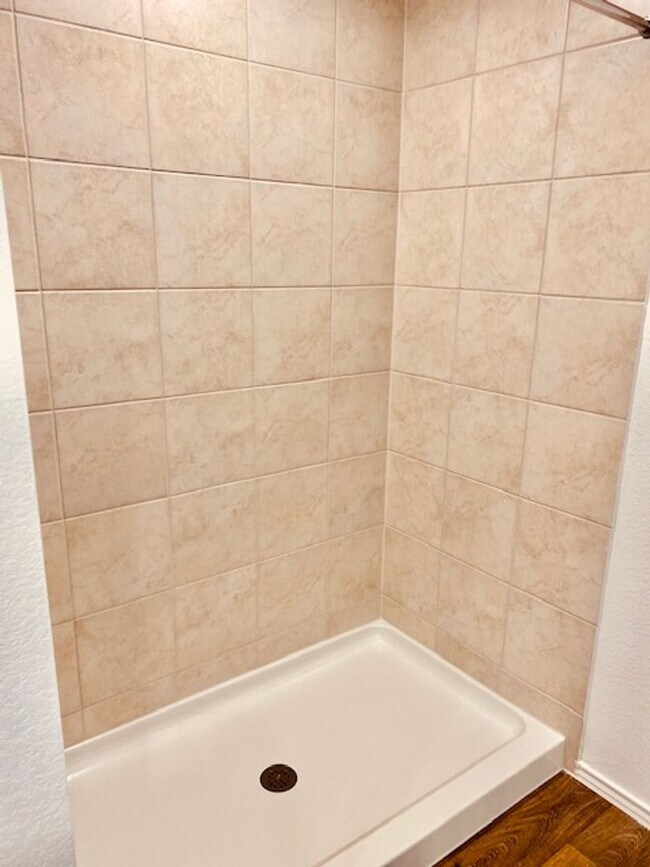 Building Photo - . BEAUTIFUL BRAND NEW 3 BEDROOM BATH HOME ...