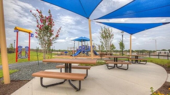 Building Photo - 204 Addison Pl