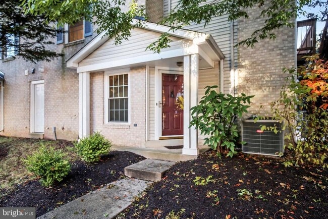 Building Photo - 11801 Rockaway Ln