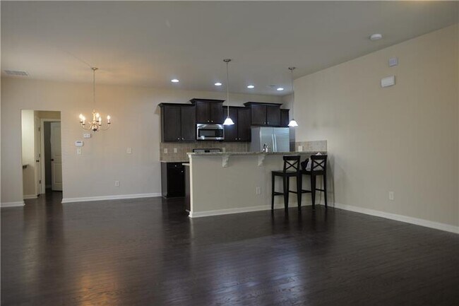 Building Photo - 776 Village Field Ct NW