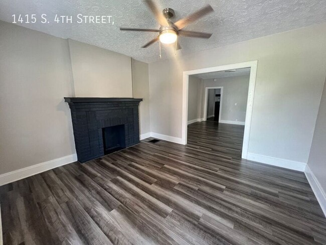 Building Photo - 1415 S 4th St