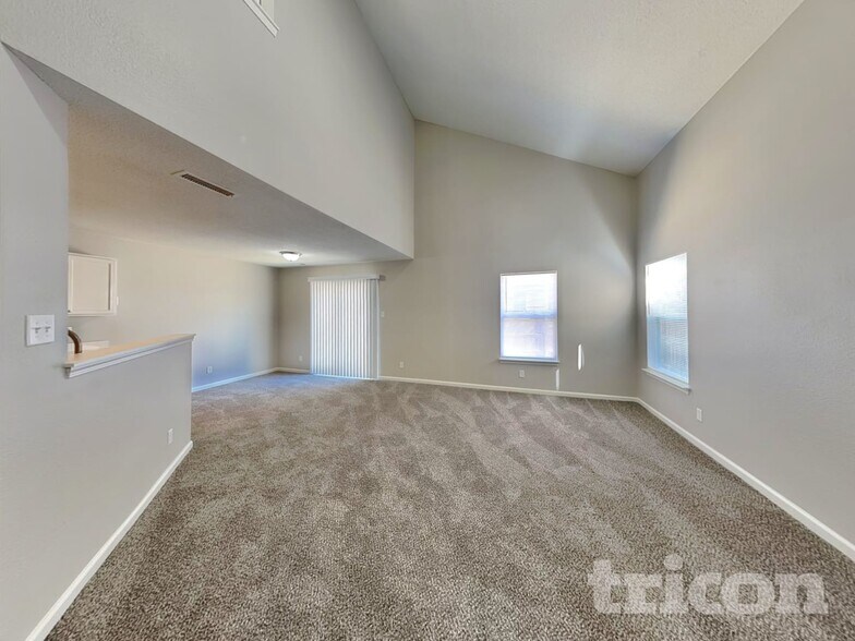 Building Photo - 6750 Kinnerton Dr
