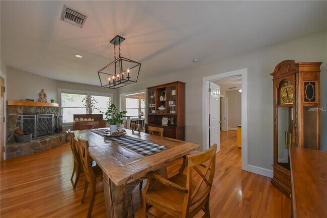 Building Photo - 3035 Granville Ct N