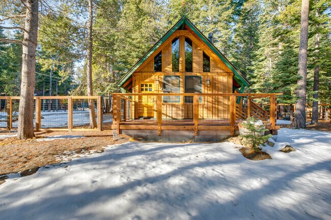 Building Photo - 7040 Bellevue Ave