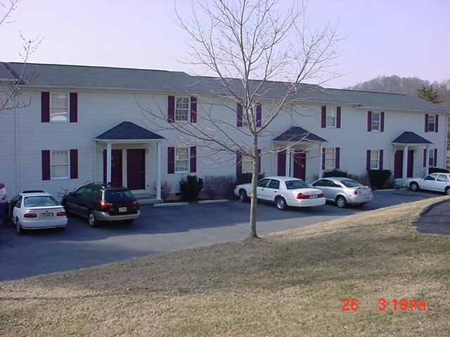 Building Photo - 100 Walton Rd