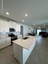Building Photo - 4002 Haydon Burns Pl