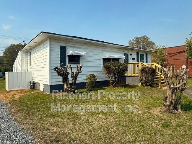Building Photo - 242 S Cherry Rd