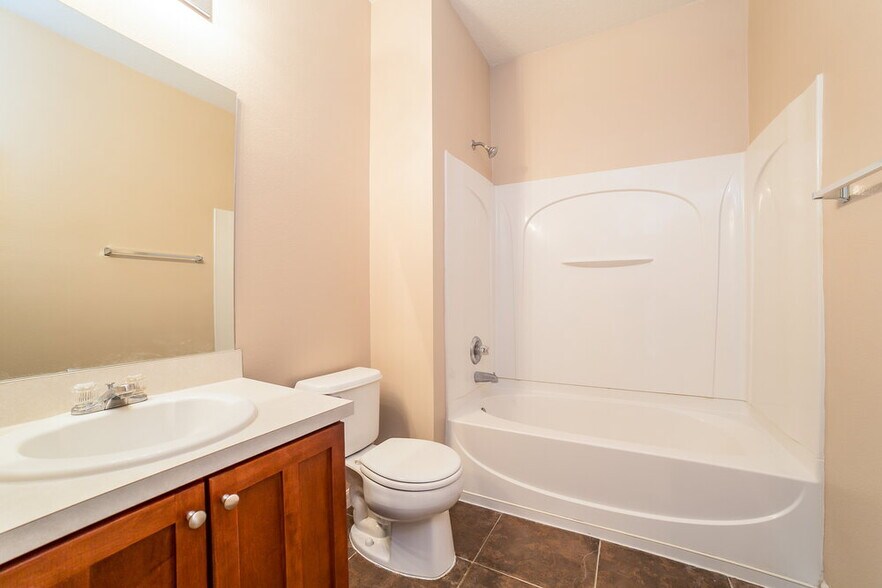 Building Photo - 2302 Abey Blanco Dr