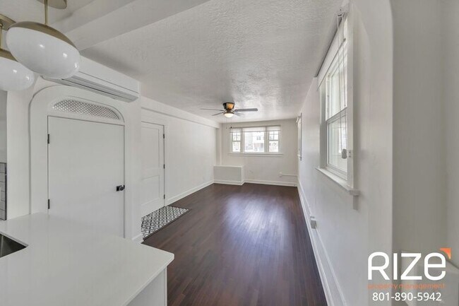 Building Photo - 521 S 500 E