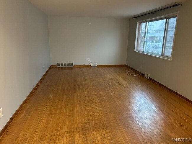 Building Photo - 154 Joseph Dr